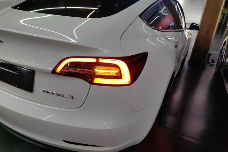 特斯拉 Model 3 2022款 后轮驱动版车身外观6006