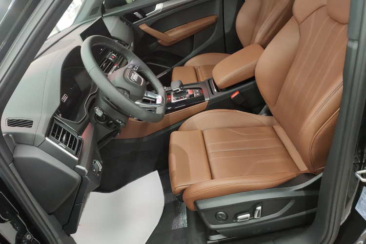 奥迪Q5L 2024款 45 TFSI 豪华动感型局部细节19