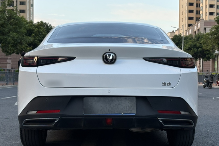 长安 逸动 2024款 1.5T GDI自动 尊贵型车身外观6006