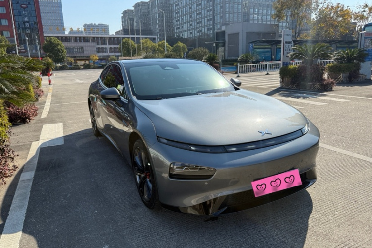 小鹏P7 2022款 670N+车身外观6007