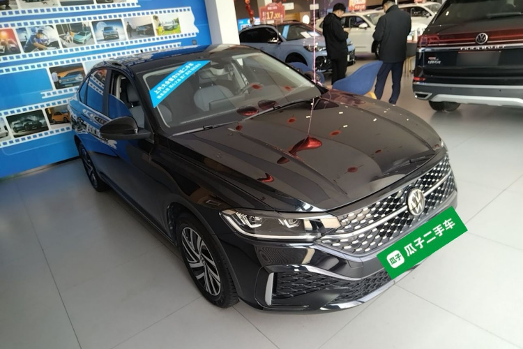 大众 朗逸 2024款 1.5L 自动星空五百万版车身外观3