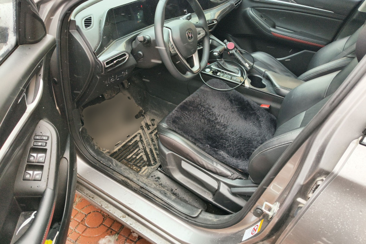 长安 逸动 2020款 PLUS 蓝鲸NE 1.4T GDI DCT尊贵型中控内饰20