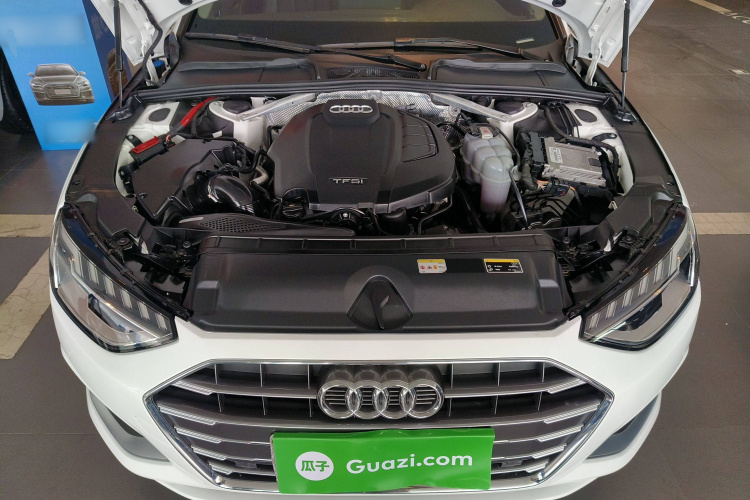 奥迪A4L 2022款 40 TFSI 豪华致雅型机舱底盘24