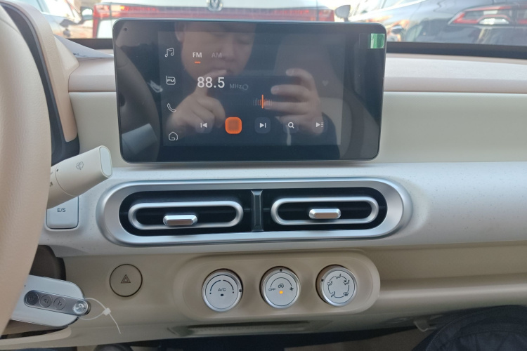 五菱汽车 宏光MINIEV 2024款 第三代 215km 进阶版局部细节16