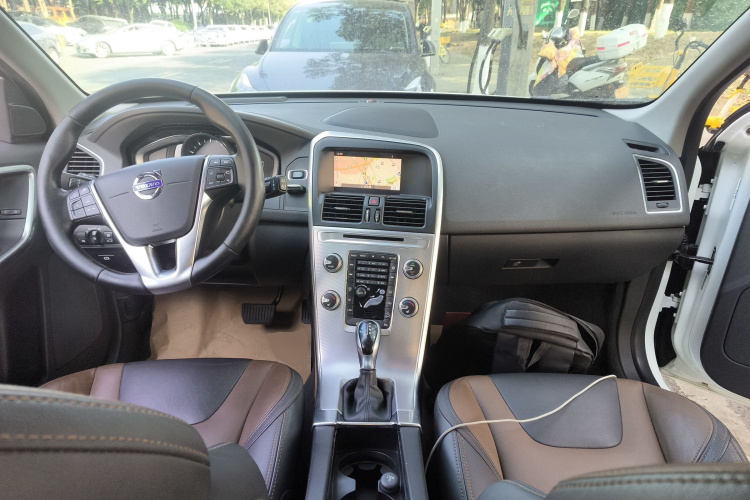 沃尔沃XC60 2017款 T5 AWD 智远升级版中控内饰7002