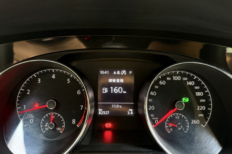 大众 2018款 途安L 280TSI DSG舒适版 7座 国V中控内饰7012