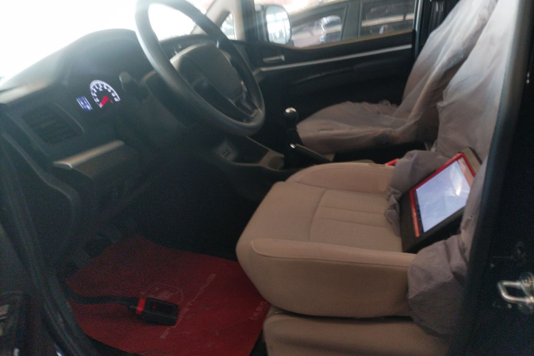 东风风行 菱智 2023款 M5L 1.6L 基本型 7座局部细节19