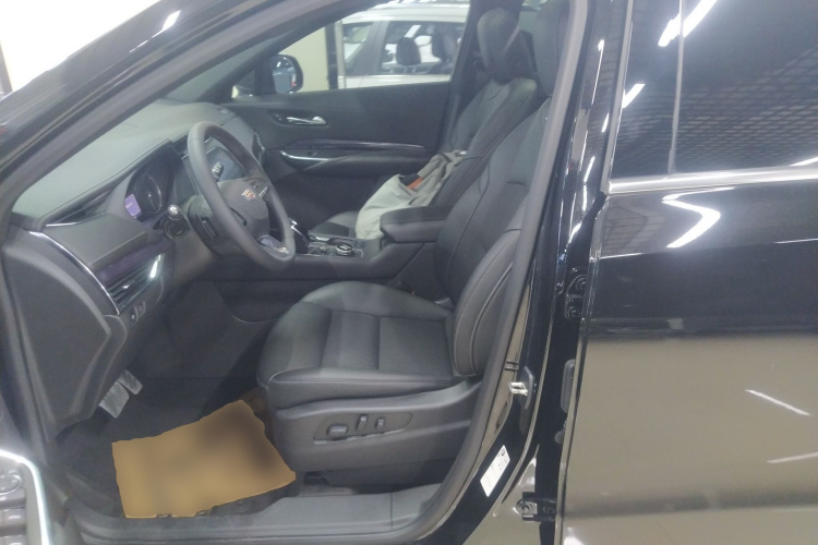 凯迪拉克XT4 2022款 28T 两驱风尚型局部细节19