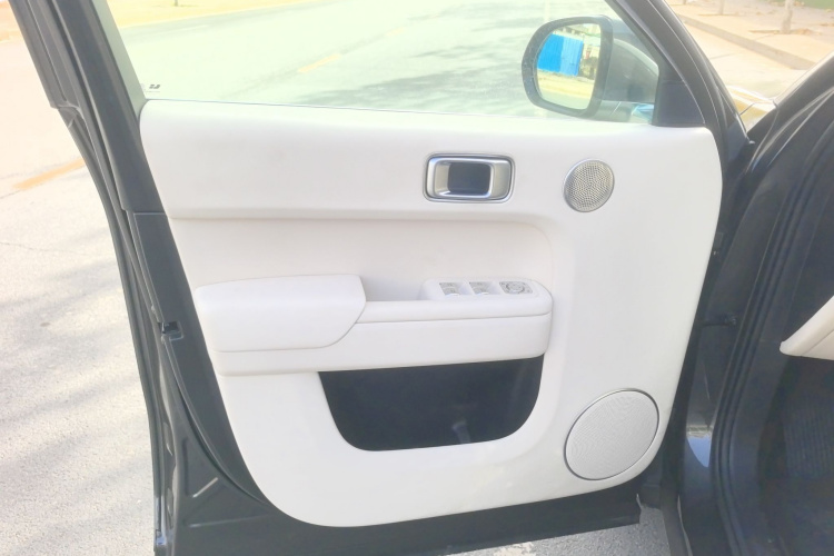 理想汽车 理想L8 2024款 Ultra局部细节16