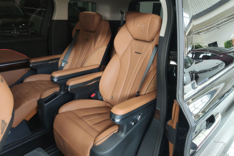 红旗HQ9 2023款 2.0T 智联旗享版中控内饰21