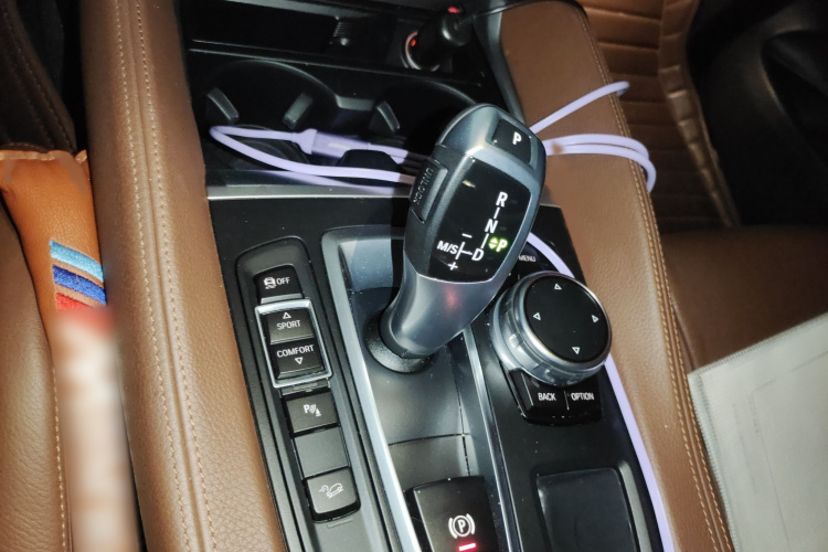 宝马X6 2015款 xDrive28i局部细节18