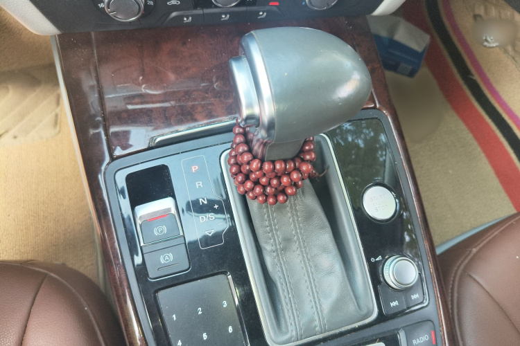 奥迪A6L 2015款 TFSI 百万纪念智领型局部细节18