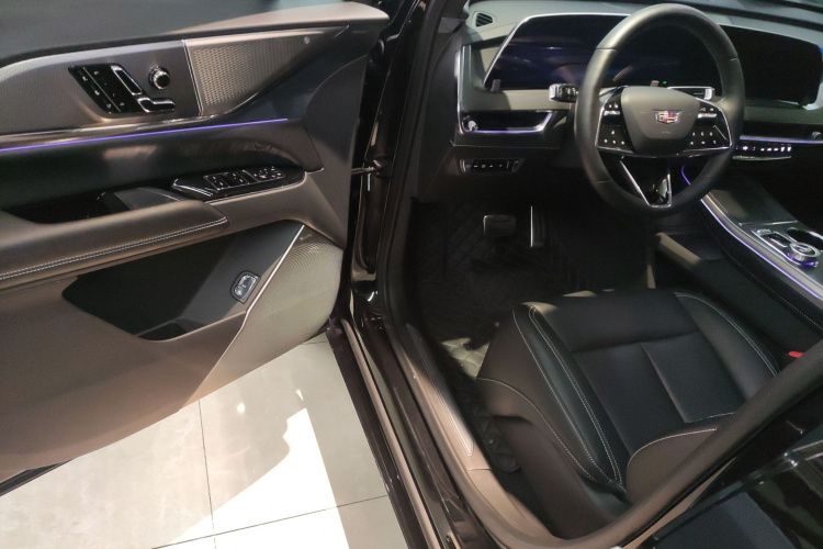 凯迪拉克XT5 2025款 2.0T 尊贵型中控内饰20