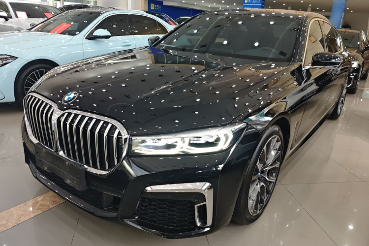 宝马7系 2019款 改款 740Li 领先型 M运动套装车身外观1