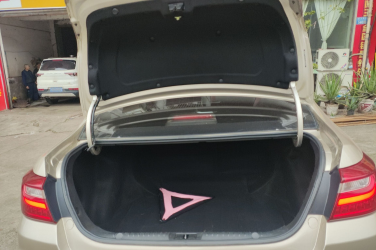 吉利汽车 远景 2018款 1.5L 自动尊贵型局部细节23