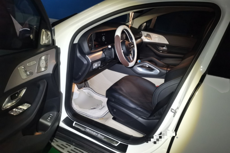 奔驰GLE轿跑 2020款 GLE 350 4MATIC 轿跑SUV 豪华型中控内饰20