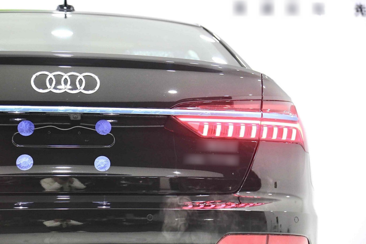 奥迪A6L 2025款 45 TFSI 臻选动感型+通风舒享包车身外观6003