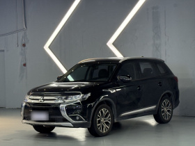 三菱 欧蓝德 2018款 2.0L 两驱荣耀版 5座