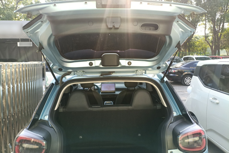 东风纳米 纳米01 2024款 焕新版 330 Air机舱底盘23