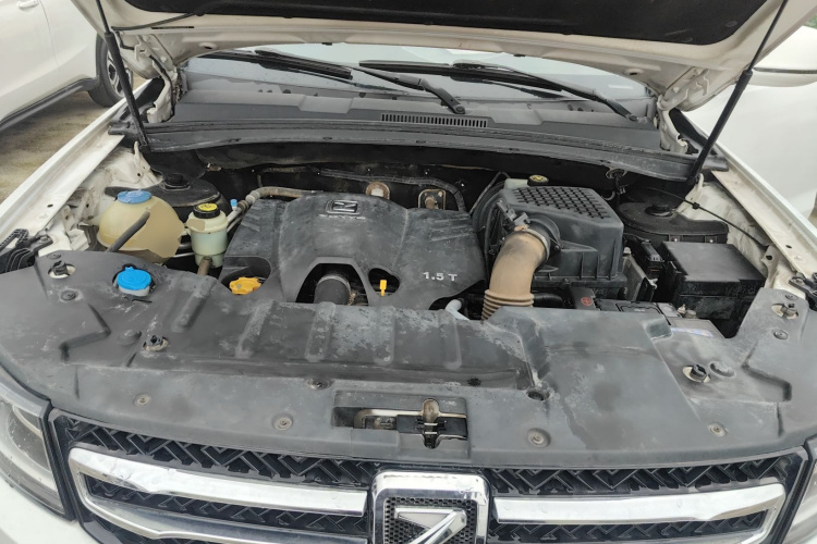 众泰T600 2016款 运动版 1.5T 手动尊贵型机舱底盘24