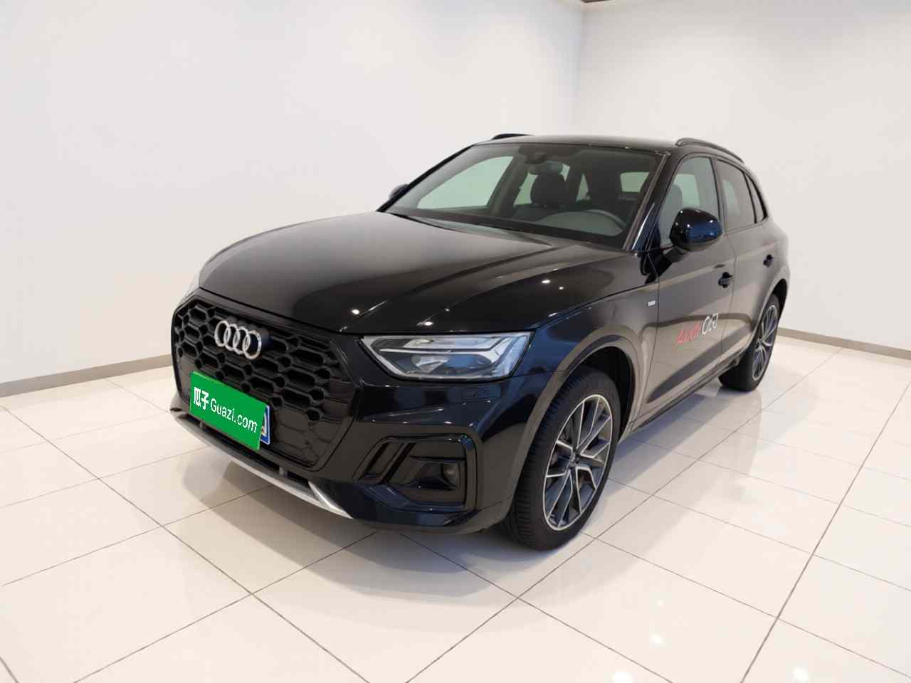奥迪Q5L 2025款 45周年典藏版 45 TFSI 豪华动感型(2)