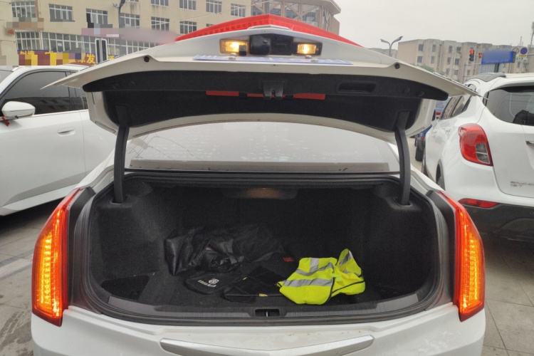 凯迪拉克ATS-L 2017款 28T 时尚型机舱底盘23