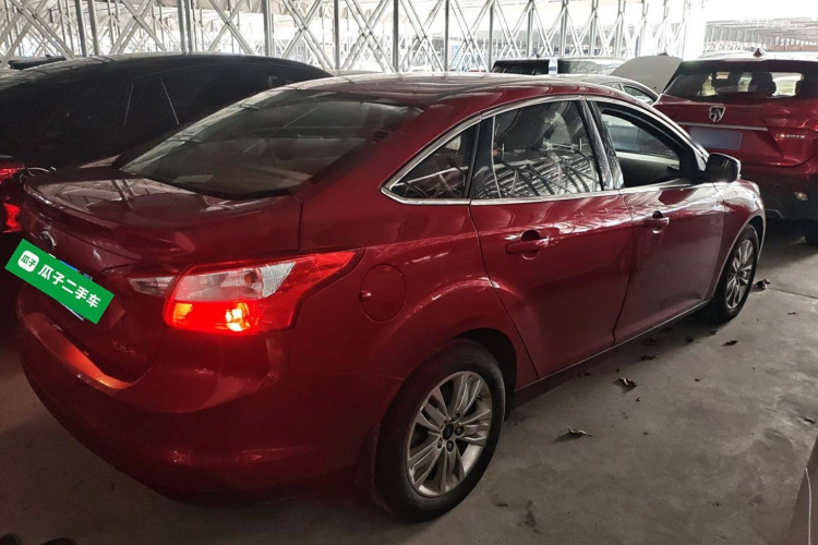 福特 福克斯 2012款 三厢 1.6L 自动舒适型车身外观6005