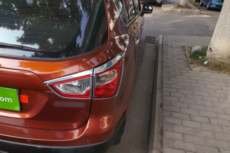 铃木 骁途 2017款 1.6L CVT两驱都市时尚型车身外观9