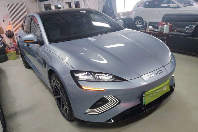 比亚迪 海豹 2022款 700km 长续航后驱版车身外观3