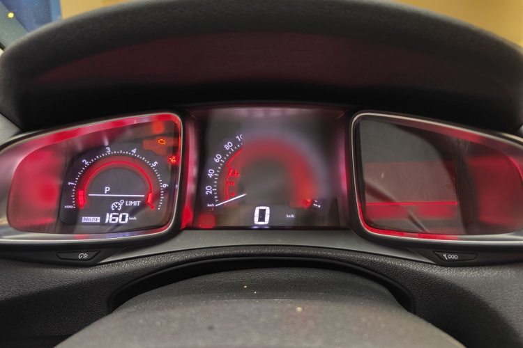 DS 5LS 2016款 1.6T 豪华版THP160局部细节14