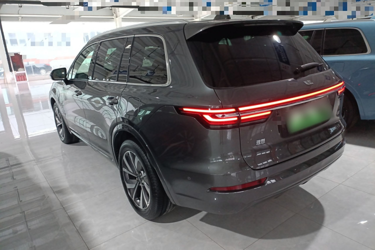 理想汽车 理想ONE 2021款 增程6座版车身外观4