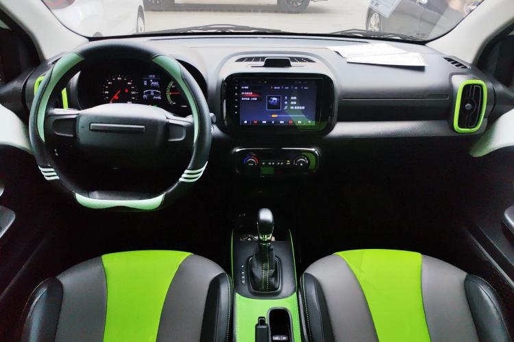 荣威 科莱威CLEVER 2021款 302km新四座超能版中控内饰12