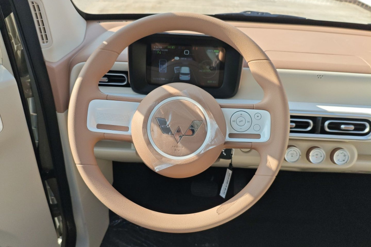 五菱汽车 宏光MINIEV 2024款 第三代 215km 青春版局部细节13