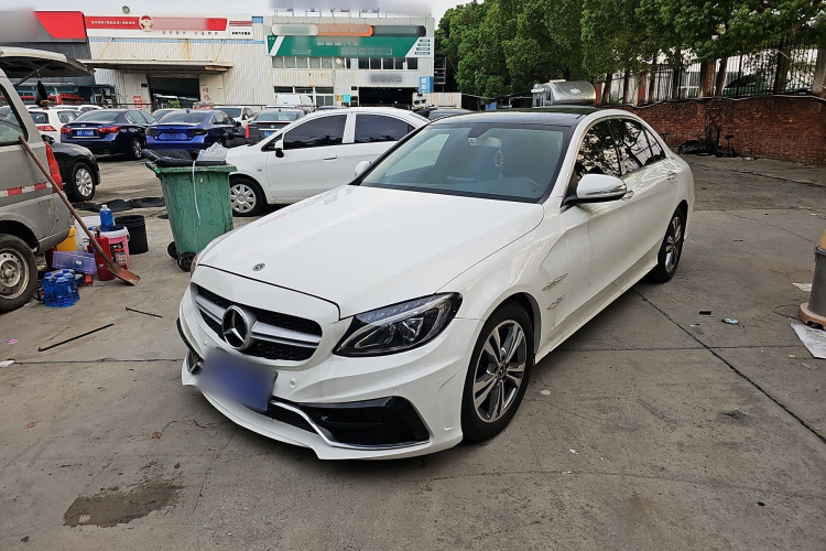 奔驰C级 2017款 改款 C 200 L 运动版车身外观1