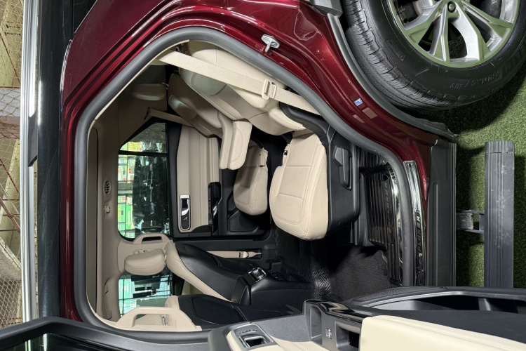 福特 探险者 2020款 EcoBoost 285 后驱风尚版 6座车身外观6009