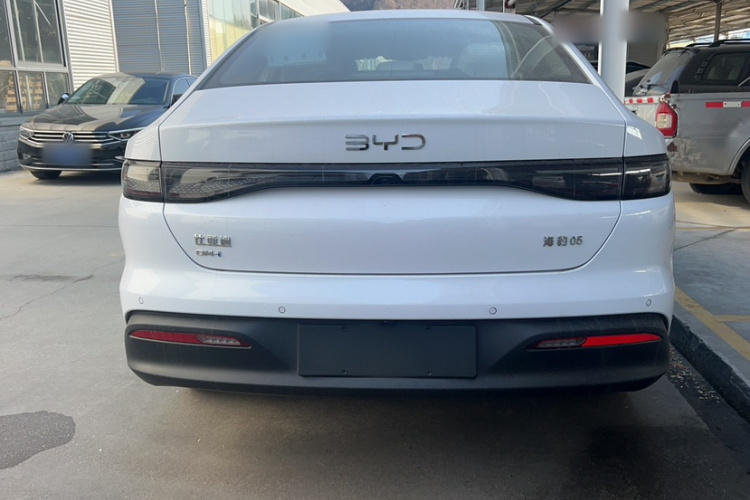 比亚迪 海豹05 DM-i 2026款 DM-i 128KM豪华型车身外观6005