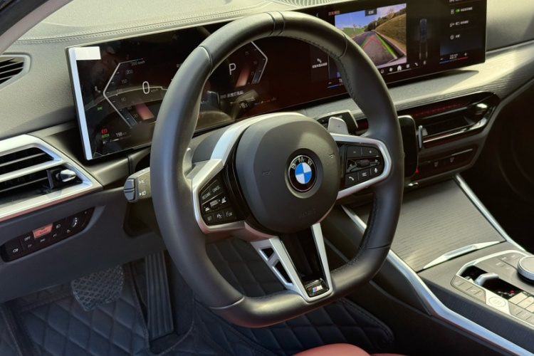 宝马3系 2025款 325Li M运动套装中控内饰7002