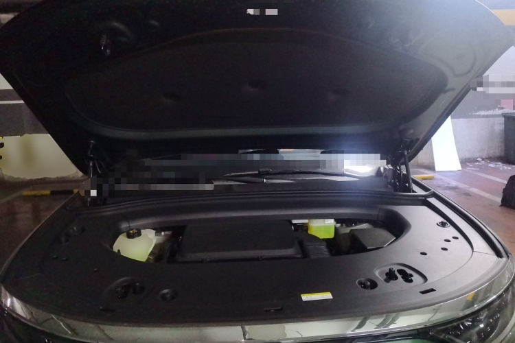 鸿蒙智行 问界M8 2025款 增程 Max版 37kWh 5座版局部细节24