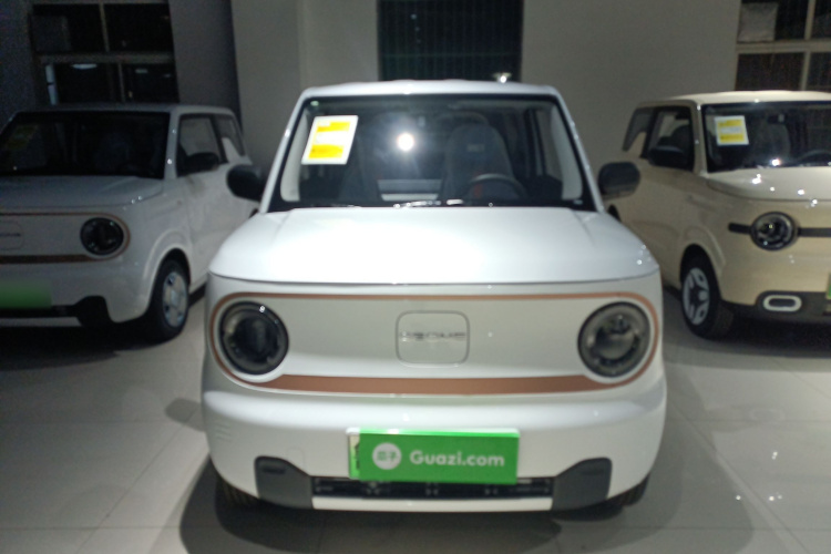 吉利银河 2024款 熊猫mini 200km 耐力熊车身外观2