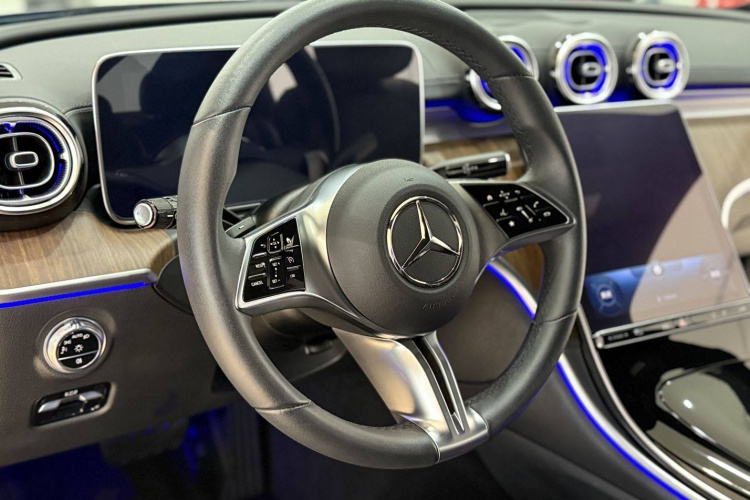 奔驰C级 2022款 C 260 L中控内饰7002