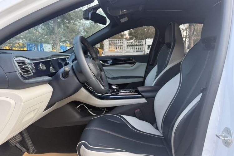 比亚迪 秦PLUS 2021款 DM-i 55KM 旗舰型中控内饰7004