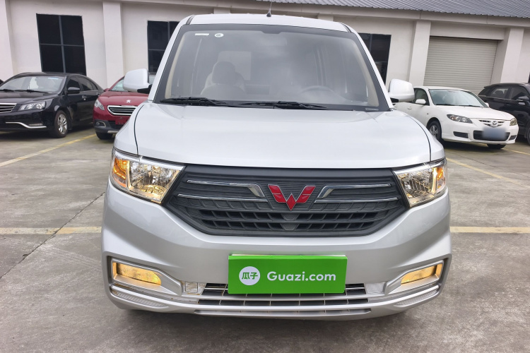 五菱汽车 五菱宏光V 2022款 1.5L劲享版电动助力LAR车身外观2