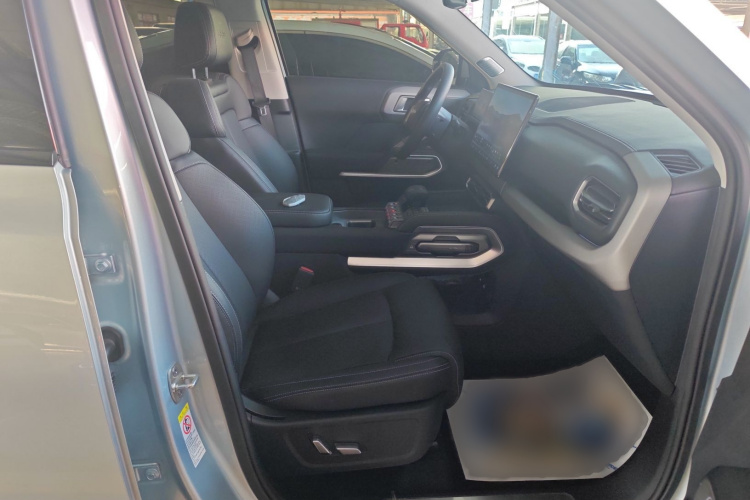 方程豹 钛3 2025款 501KM 四驱智驾Ultra版局部细节41