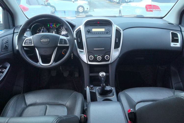 江铃 宝典 2020款 2.5T柴油两驱舒享版标轴JX4D25A6L中控内饰7002