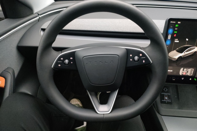 特斯拉 Model 3 2023款 后轮驱动版中控内饰13