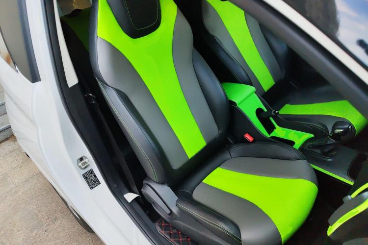 荣威 科莱威CLEVER 2021款 302km新四座超能版局部细节41