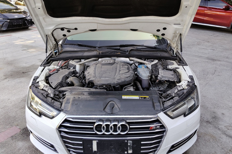 奥迪A4L 2018款 30周年年型 40 TFSI 进取型机舱底盘24