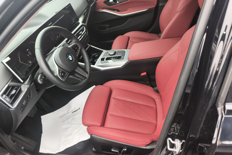 宝马3系 2024款 325Li M运动曜夜套装中控内饰19