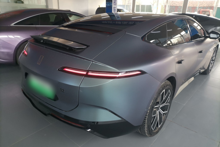 阿维塔12 2024款 700 三激光后驱奢享版车身外观6005