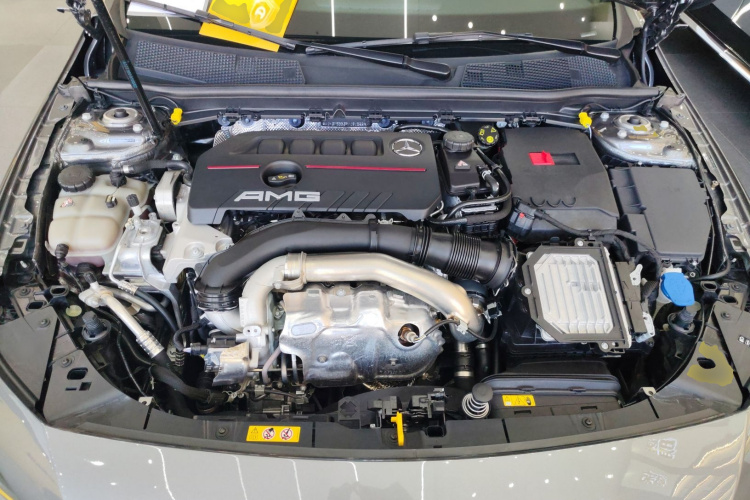奔驰A级AMG(进口) 2024款 AMG A 35 4MATIC机舱底盘24